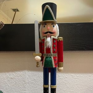 Nutcracker figurine large